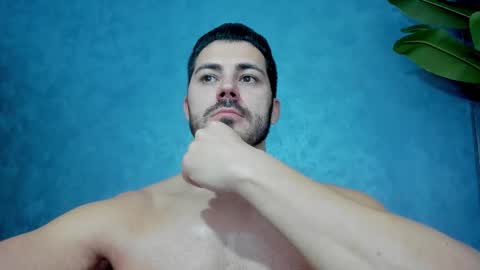 Snapshot of muscularmaster chatting on 19, 11, 2025 muscularmaster onlyfans online show from 19, 11, 2025