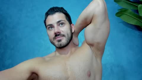 Snapshot of muscularmaster chatting on 22, 11, 2025 muscularmaster onlyfans online show from 22, 11, 2025