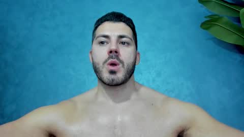 Snapshot of muscularmaster chatting on 4, 12, 2025 muscularmaster onlyfans online show from 4, 12, 2025