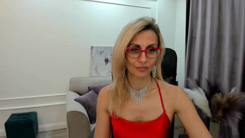 Snapshot of museofstage chatting on 16, 1, 2025 Diana online show from 16, 1, 2025