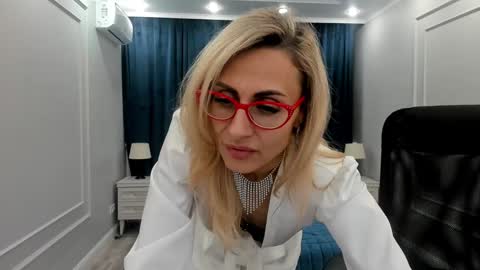 Snapshot of museofstage chatting on 24, 1, 2025 Diana online show from 24, 1, 2025