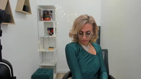 Snapshot of museofstage chatting on 30, 1, 2025 Diana online show from 30, 1, 2025