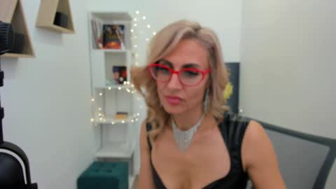 Snapshot of museofstage chatting on 30, 1, 2025 Diana online show from 30, 1, 2025