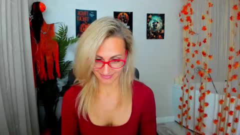 Snapshot of museofstage chatting on 23, 10, 2025 Diana online show from 23, 10, 2025