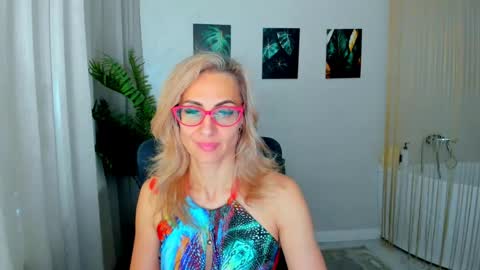 Snapshot of museofstage chatting on 2, 5, 2026 Diana online show from 2, 5, 2026