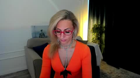 Snapshot of museofstage chatting on 19, 5, 2026 Diana online show from 19, 5, 2026