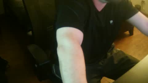 Snapshot of mustenjoyhead79 chatting on 23, 11, 2025 mustenjoyhead79 online show from 23, 11, 2025