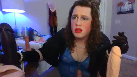 Mx Charlotte online show from 31, 12, 2024