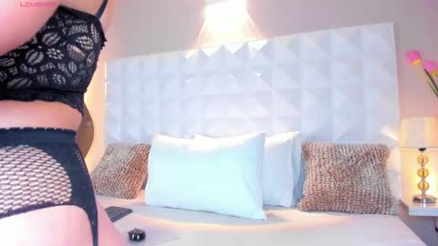 Snapshot of mya_evans chatting on 12, 2, 2025 Mariana Evans online show from 12, 2, 2025