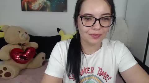 Snapshot of myadevis chatting on 28, 9, 2025 mistress Mya online show from 28, 9, 2025