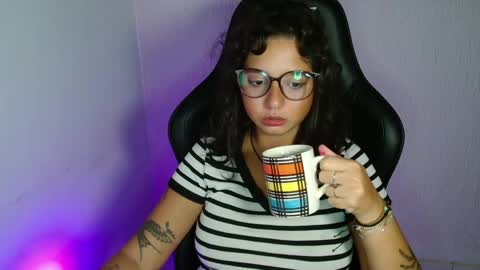 Snapshot of myamillor chatting on 28, 5, 2026 myamillor online show from 28, 5, 2026