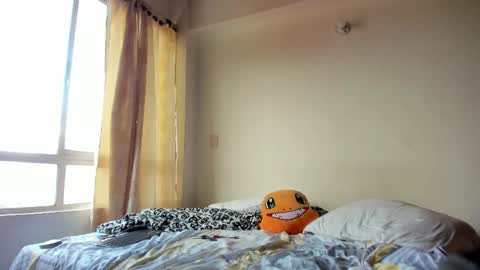 Snapshot of mybmx chatting on 28, 10, 2025 JUAN TORRES CREATURE online show from 28, 10, 2025