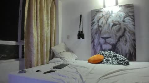 Snapshot of mybmx chatting on 16, 11, 2025 JUAN TORRES CREATURE online show from 16, 11, 2025