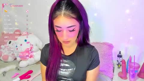    online show from 8, 10, 2025