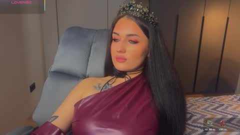 Snapshot of mygoddesshecate chatting on 1, 11, 2025 Hecate online show from 1, 11, 2025