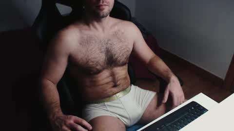 Snapshot of myhairymacho chatting on 5, 3, 2025 Juan OF myhairymacho online show from 5, 3, 2025