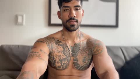 Snapshot of myke_esthetic chatting on 1, 1, 2025 Myke esthetic online show from 1, 1, 2025