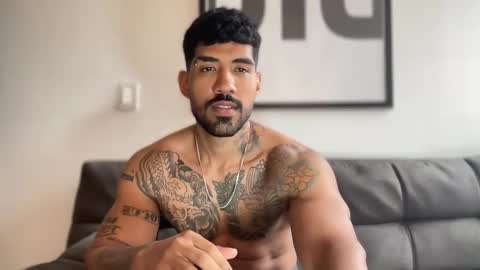 Snapshot of myke_esthetic chatting on 2, 1, 2025 Myke esthetic online show from 2, 1, 2025