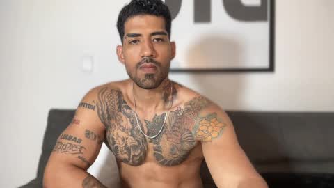 Snapshot of myke_esthetic chatting on 28, 1, 2025 Myke esthetic online show from 28, 1, 2025