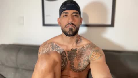 Snapshot of myke_esthetic chatting on 5, 3, 2025 Myke esthetic online show from 5, 3, 2025