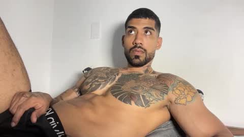 Snapshot of myke_esthetic chatting on 15, 10, 2025 Myke esthetic online show from 15, 10, 2025