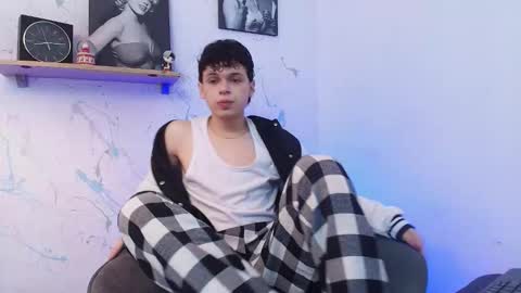 Snapshot of mykelcano chatting on 15, 12, 2025 Mykel online show from 15, 12, 2025