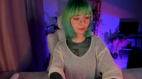 Snapshot of mylaweb chatting on 9, 11, 2025 MylaFlores online show from 9, 11, 2025