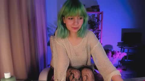 Snapshot of mylaweb chatting on 30, 11, 2025 MylaFlores online show from 30, 11, 2025