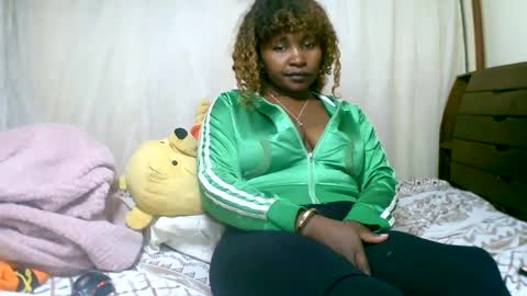 Snapshot of mylindasweet chatting on 13, 1, 2025 linda online show from 13, 1, 2025
