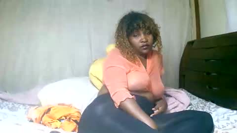 Snapshot of mylindasweet chatting on 14, 1, 2025 linda online show from 14, 1, 2025