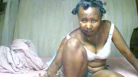 Snapshot of mylindasweet chatting on 1, 2, 2025 linda online show from 1, 2, 2025