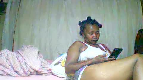 Snapshot of mylindasweet chatting on 1, 2, 2025 linda online show from 1, 2, 2025