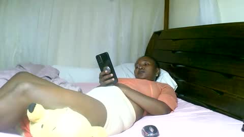 Snapshot of mylindasweet chatting on 6, 2, 2025 linda online show from 6, 2, 2025