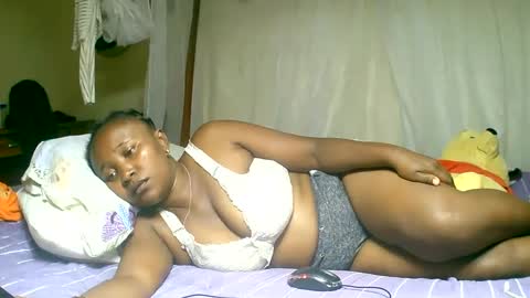 Snapshot of mylindasweet chatting on 22, 2, 2025 linda online show from 22, 2, 2025