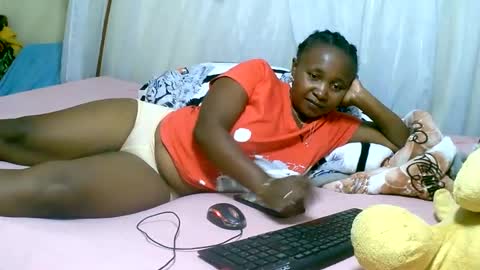 Snapshot of mylindasweet chatting on 12, 3, 2025 linda online show from 12, 3, 2025