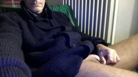 Snapshot of mynakedbeach chatting on 27, 1, 2025 Bi sexy guy lovense hush is on private is open or password show tip if you like. online show from 27, 1, 2025