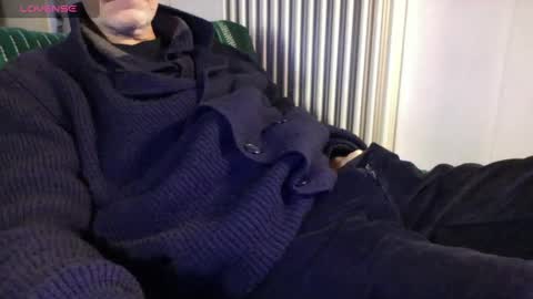 Snapshot of mynakedbeach chatting on 29, 1, 2025 Bi sexy guy lovense hush is on private is open or password show tip if you like. online show from 29, 1, 2025