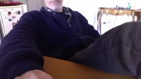 Snapshot of mynakedbeach chatting on 2, 3, 2025 Bi sexy guy lovense hush is on private is open or password show tip if you like. online show from 2, 3, 2025