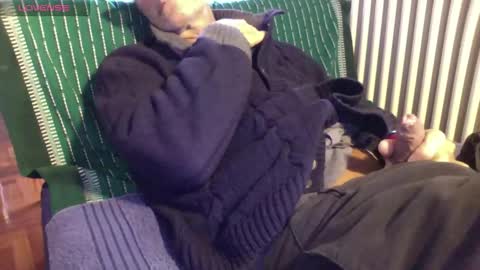 Bi sexy guy lovense hush is on private is open or password show tip if you like. online show from 2, 12, 2025