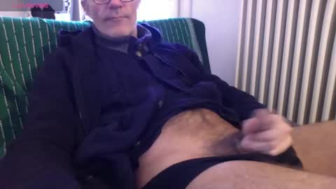 Snapshot of mynakedbeach chatting on 30, 3, 2026 Bi sexy guy lovense hush is on private is open or password show tip if you like. online show from 30, 3, 2026