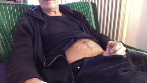 Snapshot of mynakedbeach chatting on 11, 4, 2026 Bi sexy guy lovense hush is on private is open or password show tip if you like. online show from 11, 4, 2026