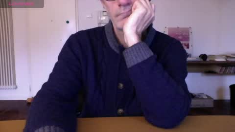 Snapshot of mynakedbeach chatting on 17, 4, 2026 Bi sexy guy lovense hush is on private is open or password show tip if you like. online show from 17, 4, 2026
