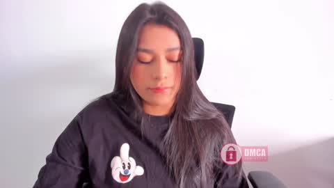 Bella online show from 1, 12, 2024