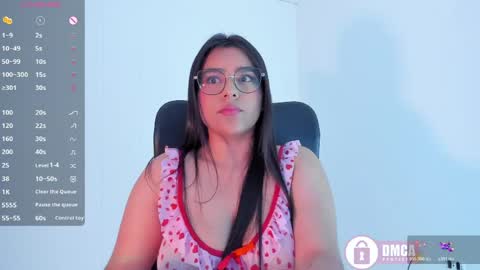 Snapshot of mypretty_isabella chatting on 17, 5, 2026 Bella online show from 17, 5, 2026