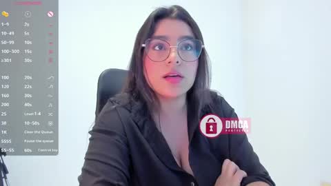 Snapshot of mypretty_isabella chatting on 24, 5, 2026 Bella online show from 24, 5, 2026