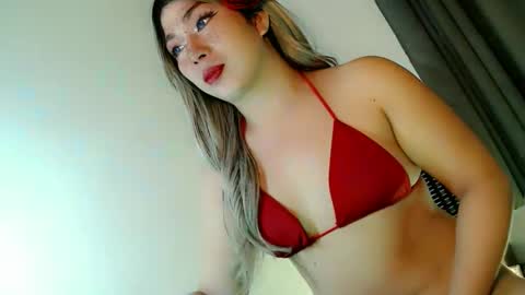 Snapshot of mysterious_kim chatting on 14, 12, 2025 kimmy online show from 14, 12, 2025