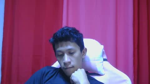 Snapshot of mysterious_man15 chatting on 1, 3, 2025 mysterious_man15 online show from 1, 3, 2025