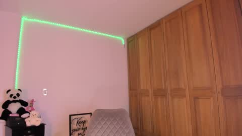 Snapshot of mysteyes chatting on 5, 3, 2025 Elena online show from 5, 3, 2025