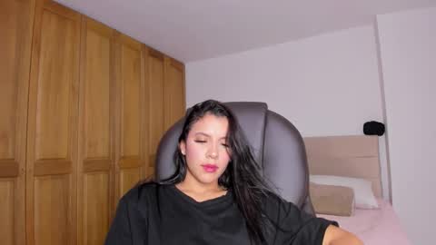 Snapshot of mysteyes chatting on 19, 10, 2025 Elena online show from 19, 10, 2025