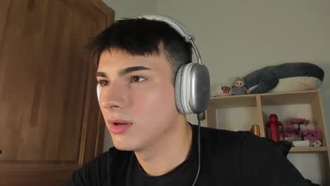 Snapshot of mystic_evan chatting on 4, 11, 2025 Evan Brown online show from 4, 11, 2025